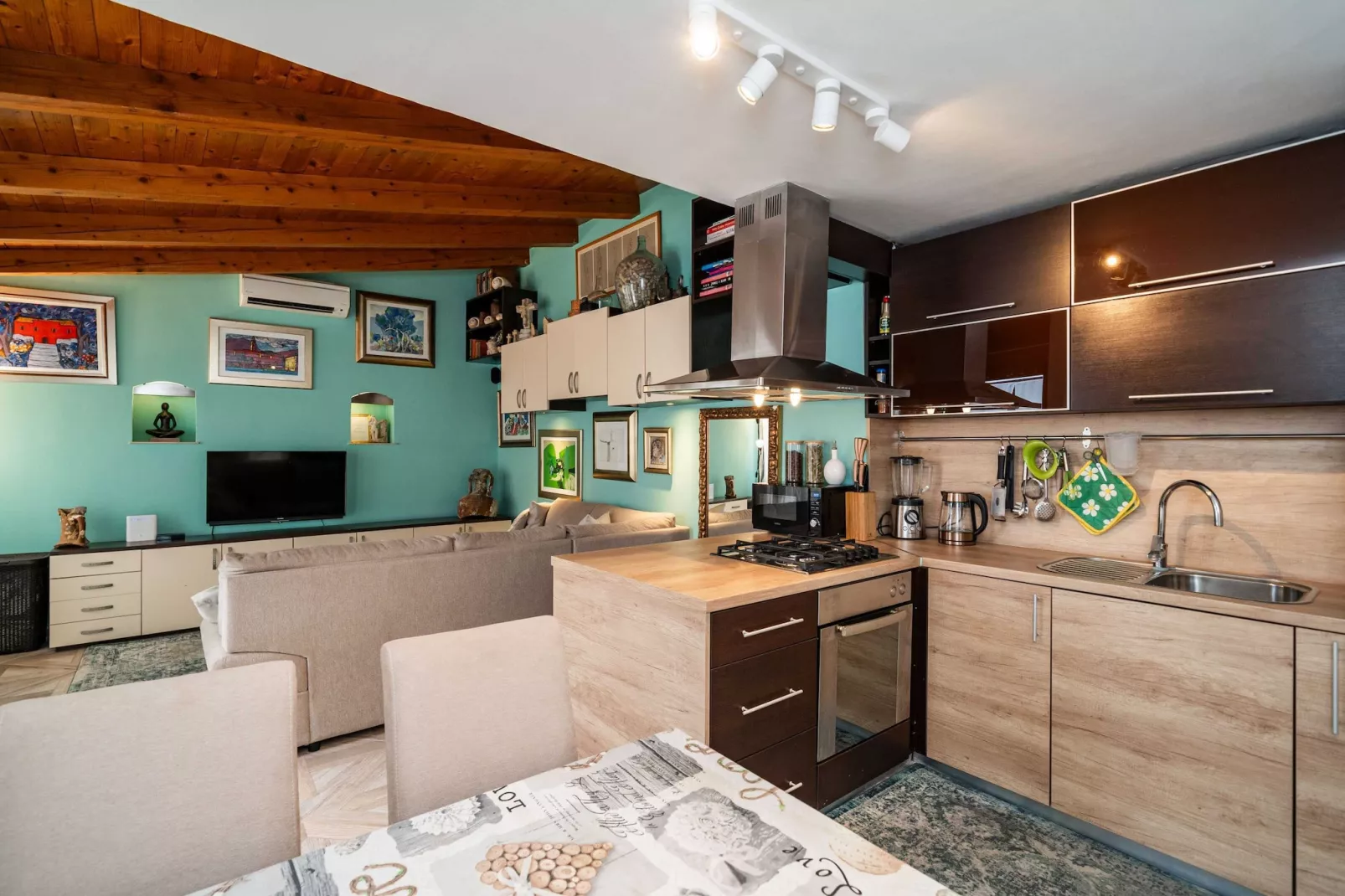 Apartment & Room Sunset Beach - One Bedroom Apartment with Terrace and Garden View-Keuken