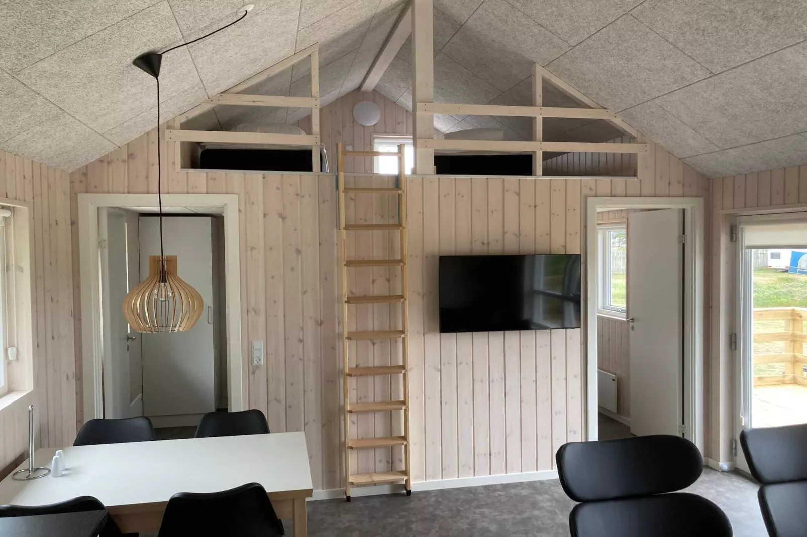 Mooie hut in campingresort-Binnen