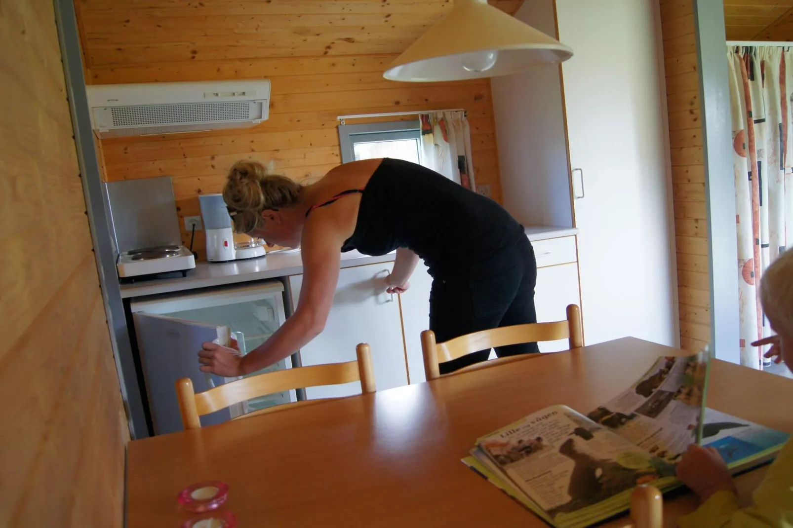 Hut in campingresort in de natuur-Binnen