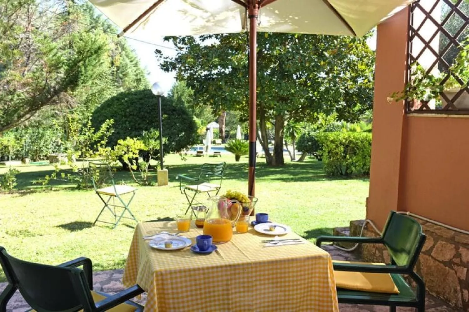 Apartments Isabella Country House, Gouvia-2 bedroom apartment with kitchen room-Tuinen zomer