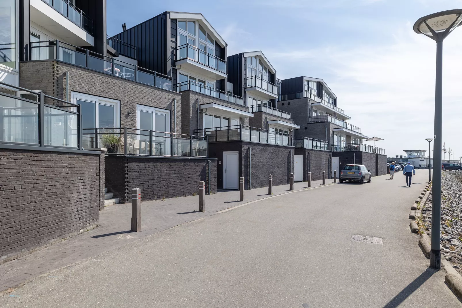 Luxe appartement Vista Maris 'Laguna Beach House' - Havenweg 8-32  Sint-Annaland Oosterschelde-Buitenkant zomer