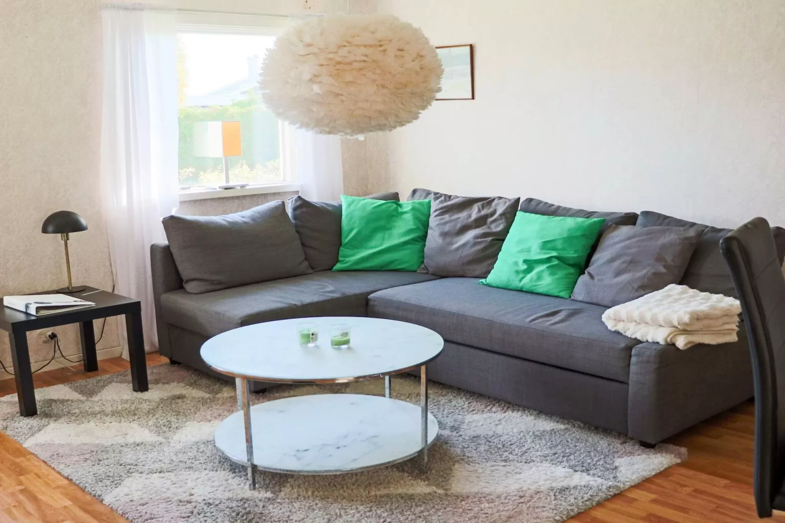 Welcoming cottage near the sea-Binnen