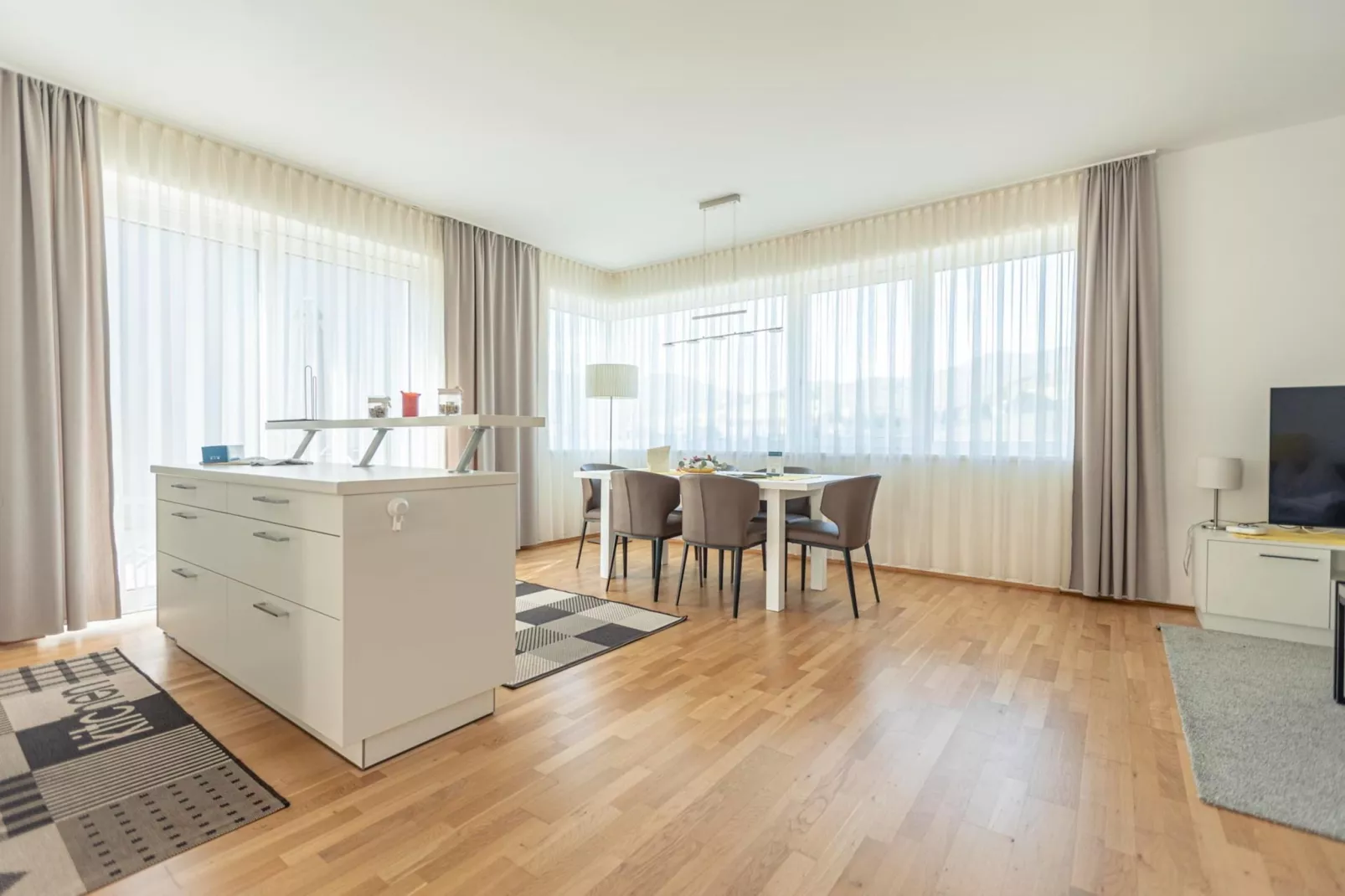 Naturpark Chalets 19-Eetkamer