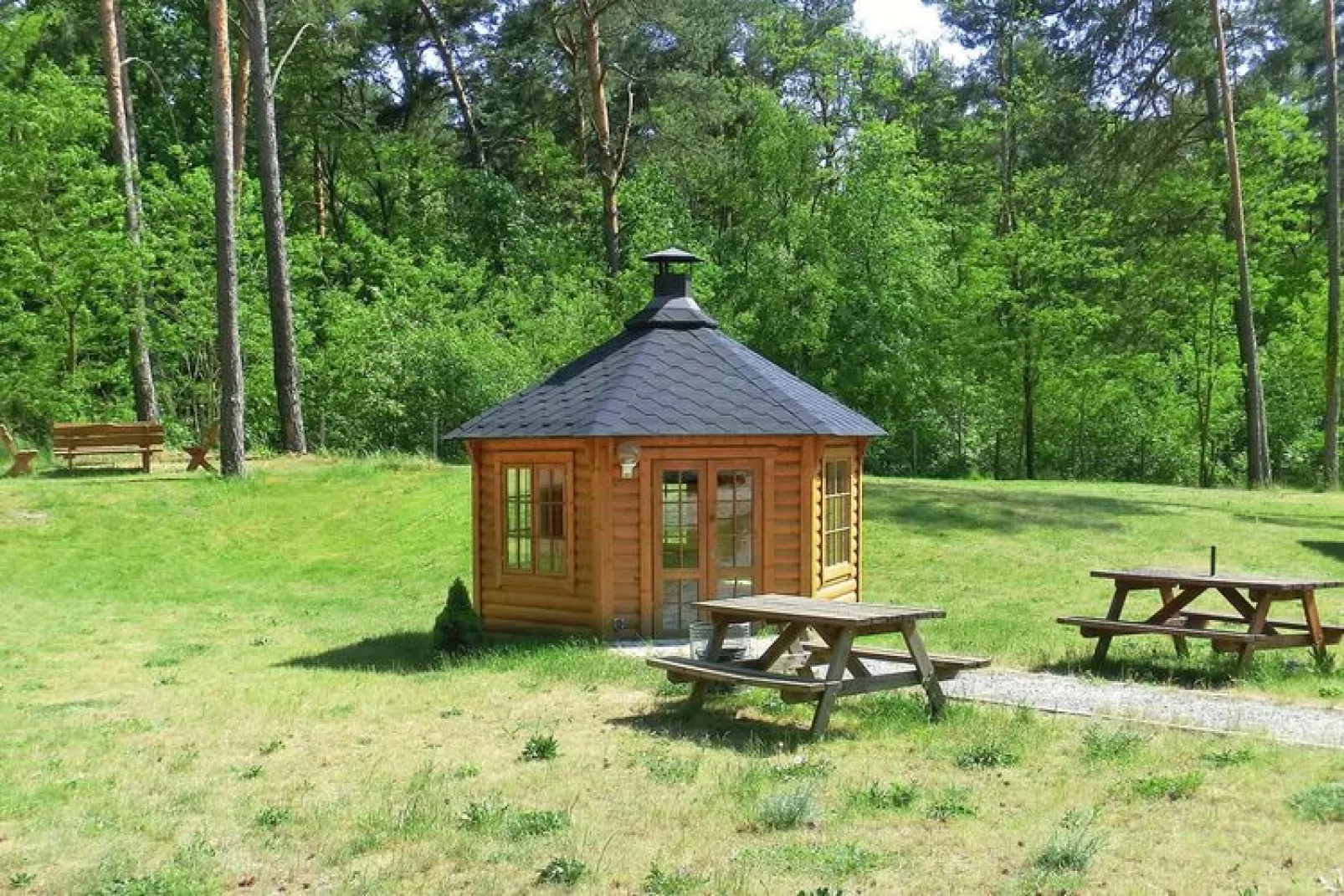 Bungalow am Storkower See-Buitenkant zomer