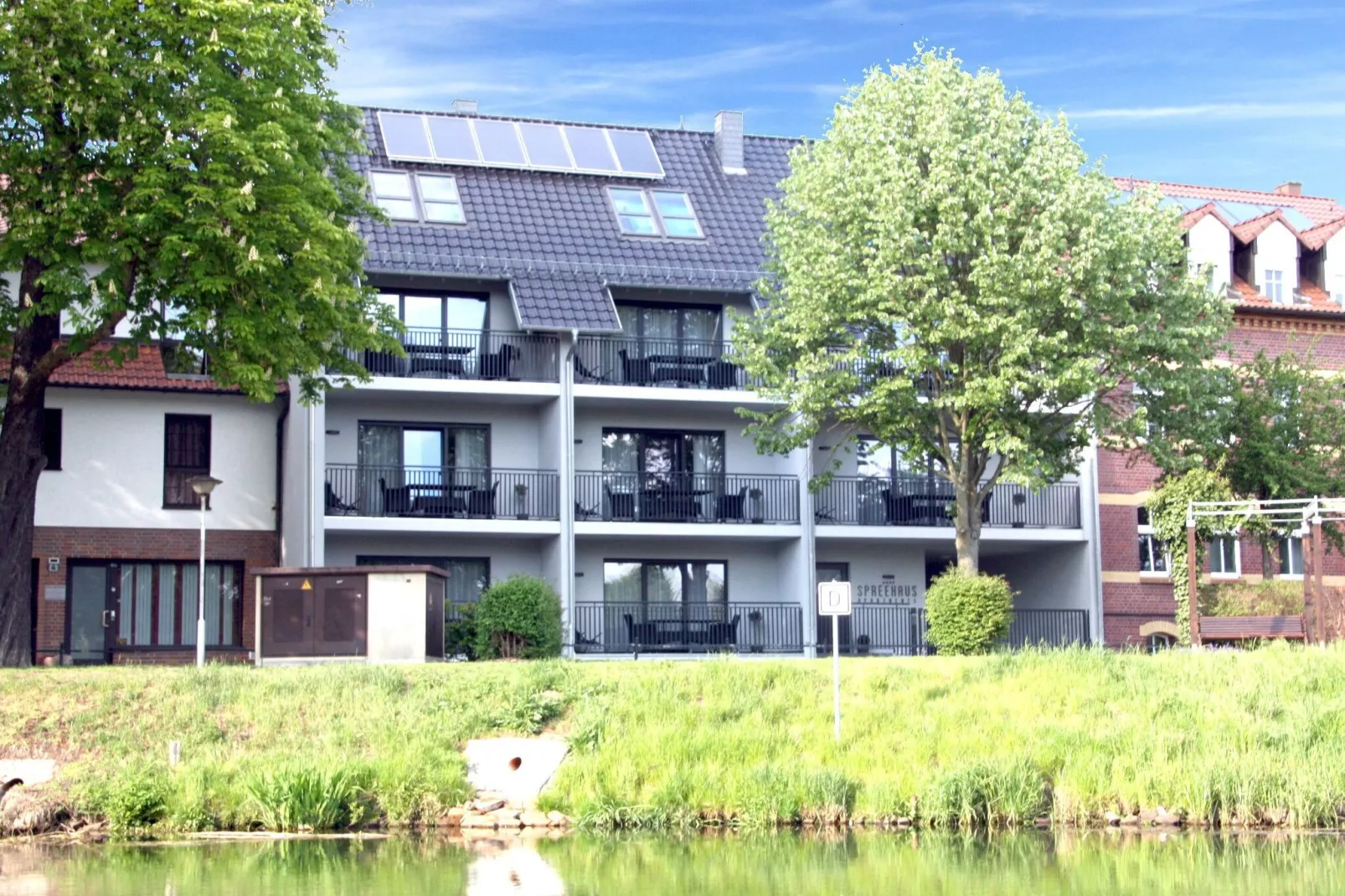 Apartment 60 qm mit Spreeblick-Buitenkant zomer