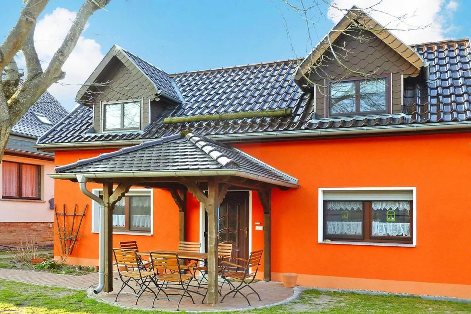 Ferienhaus Zum Storchennest-Buitenkant zomer
