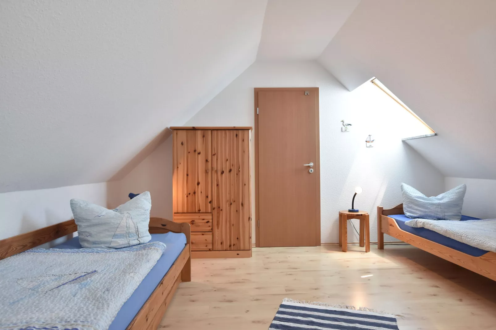 Bernstein mit Balkon am Sandstrand-Slaapkamer