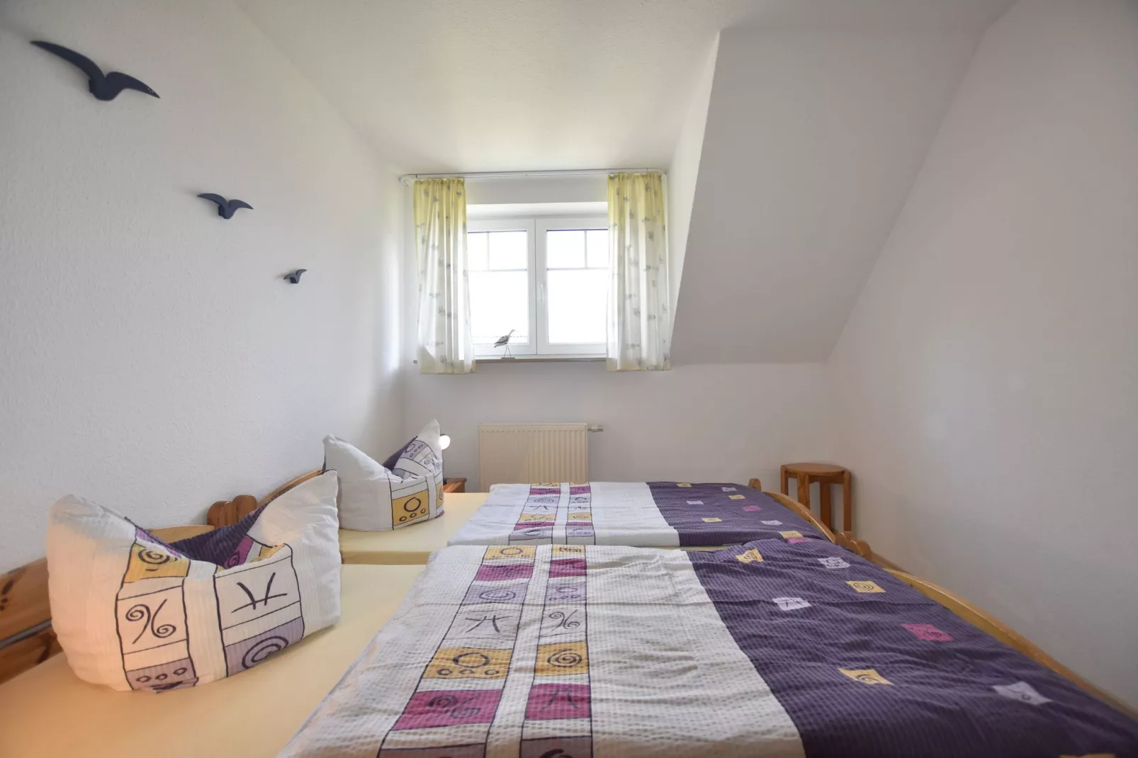 Bernstein mit Balkon am Sandstrand-Slaapkamer