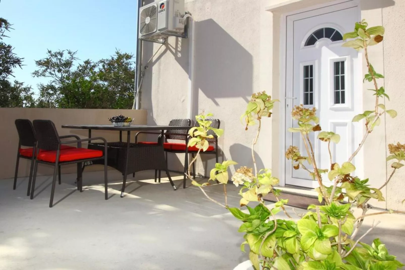 Apartments Dubreta - Superior Two Bedroom Apartment with Balcony (2nd Floor)-Terrasbalkon