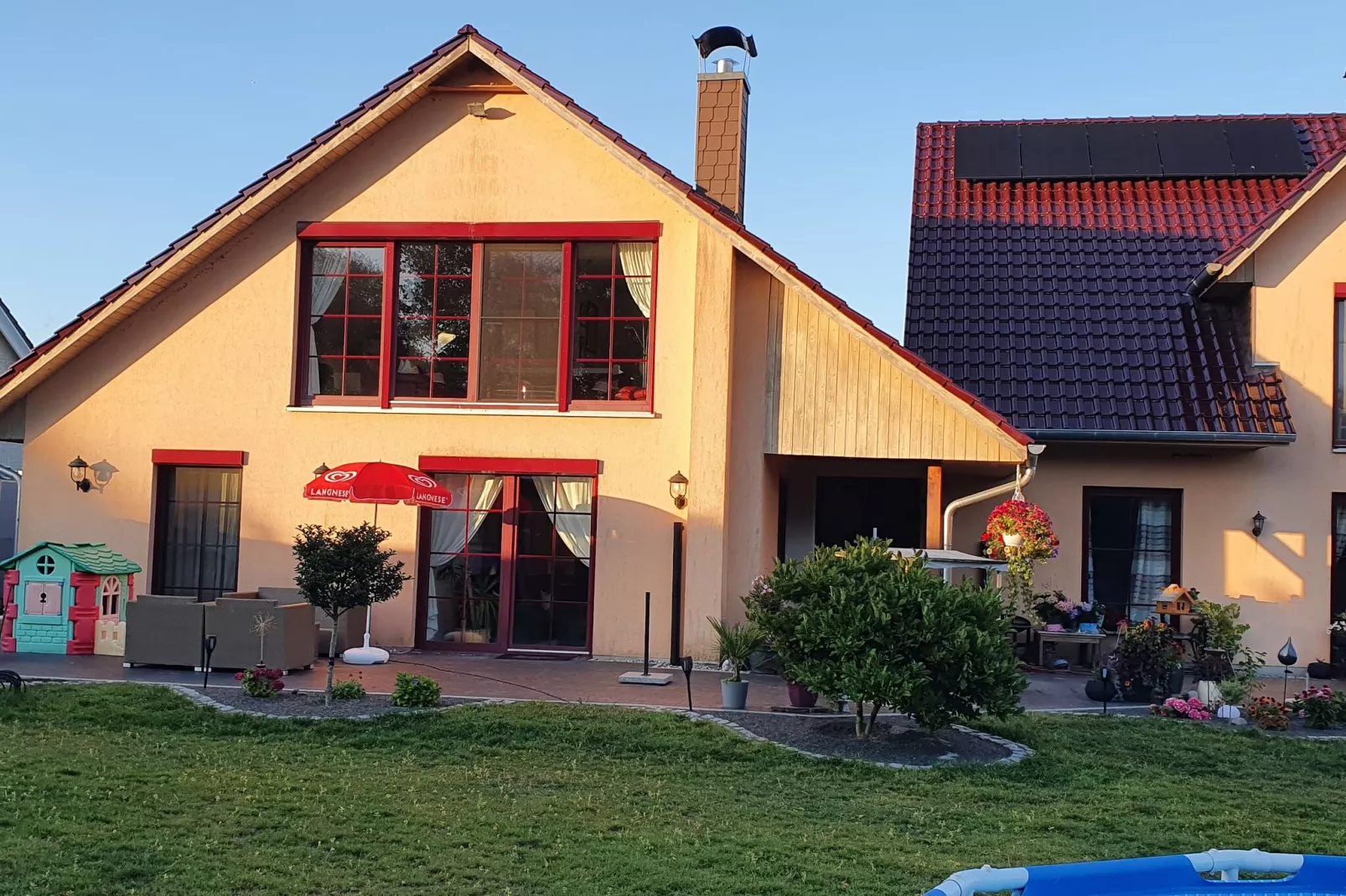 Exclusives 5 Sterne Ferienhaus mit  allem Komfort-Buitenkant zomer