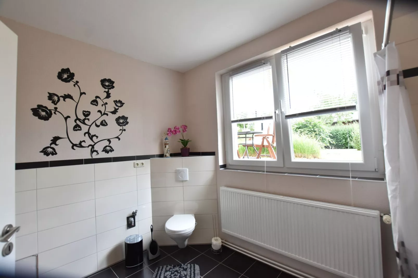Ferienwohnung mit großem Garten-Badkamer