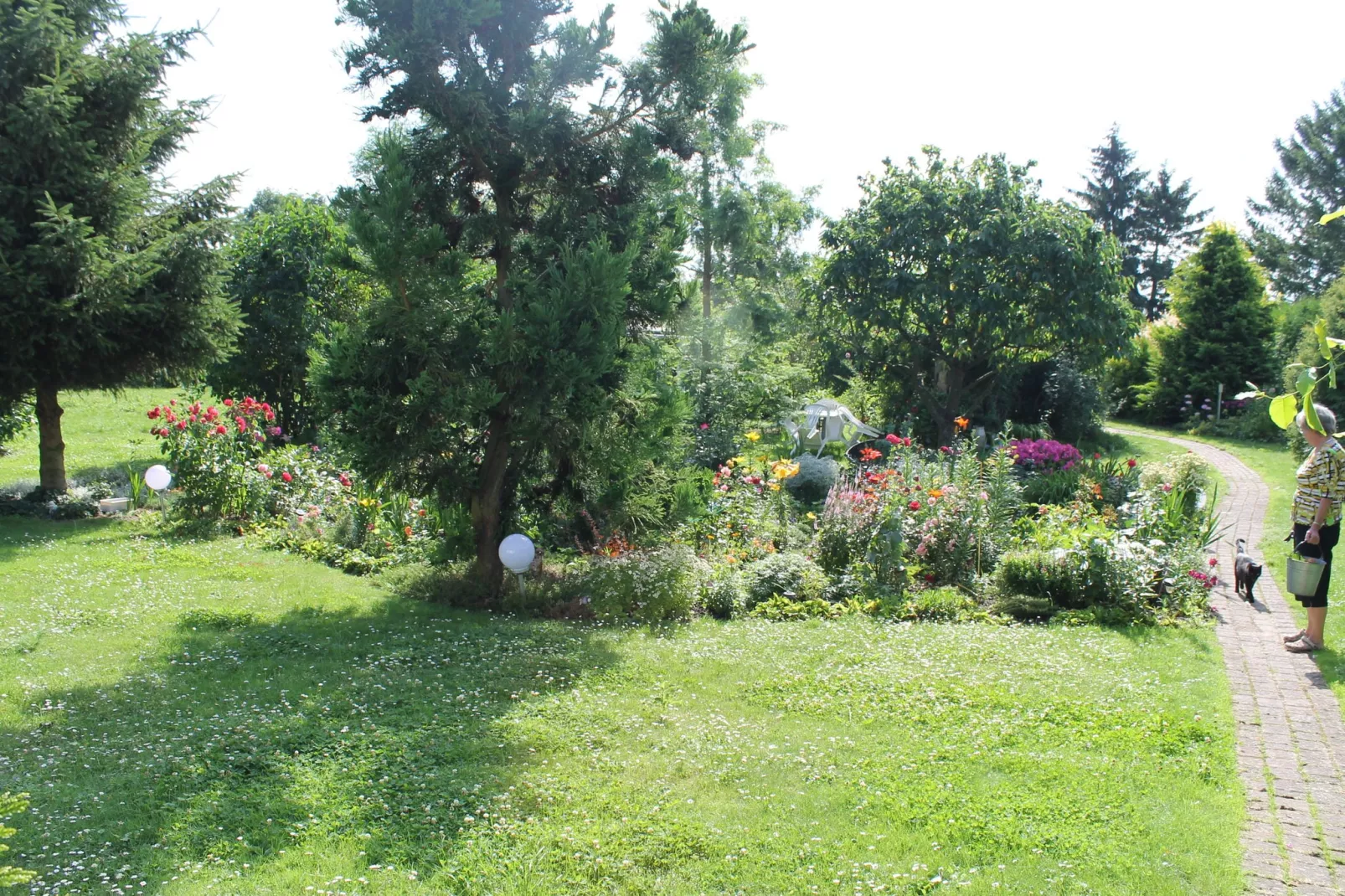 Wohnen im Grünen mit großem Garten und Grill-Tuinen zomer