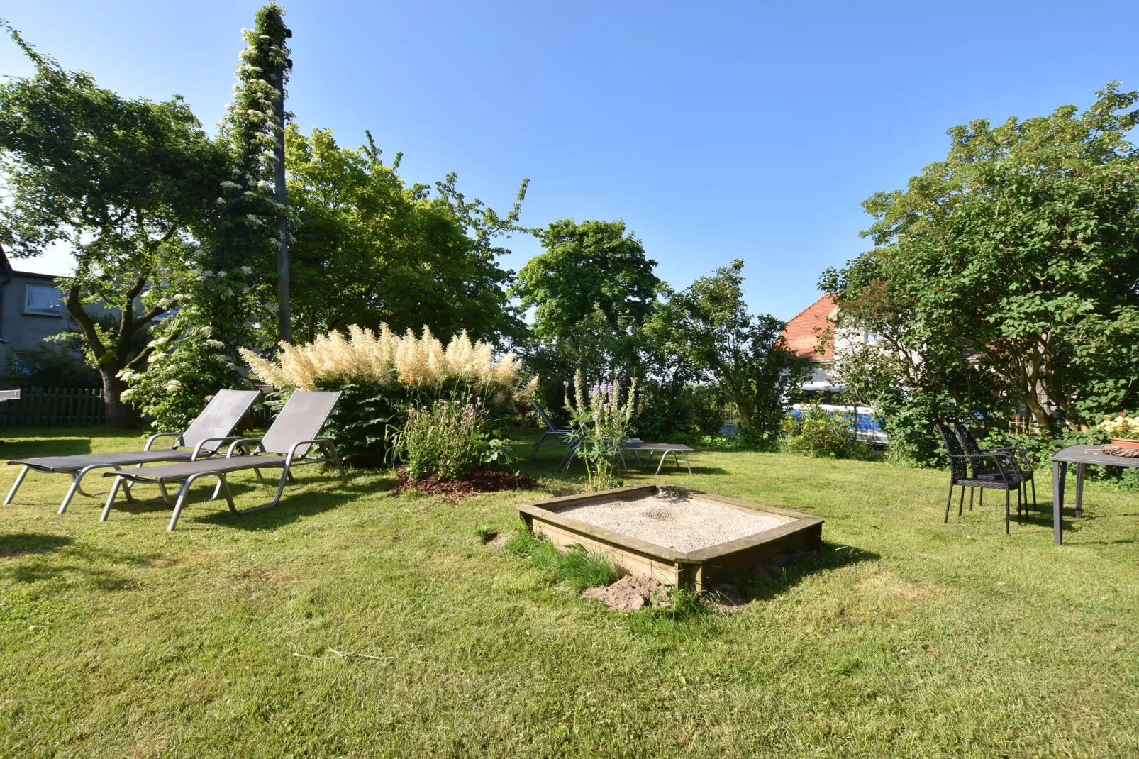 Romantische Ferienwohnung an der Ostsee mit Garten-Tuinen zomer