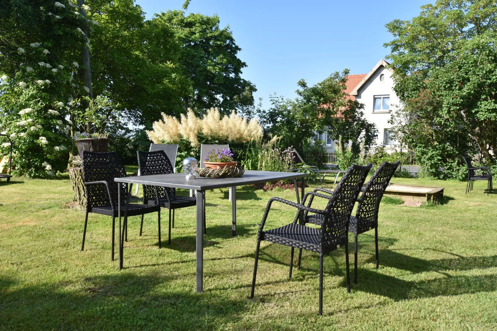 Urlaub im Landhaus an der Ostsee mit Garten-Terrasbalkon