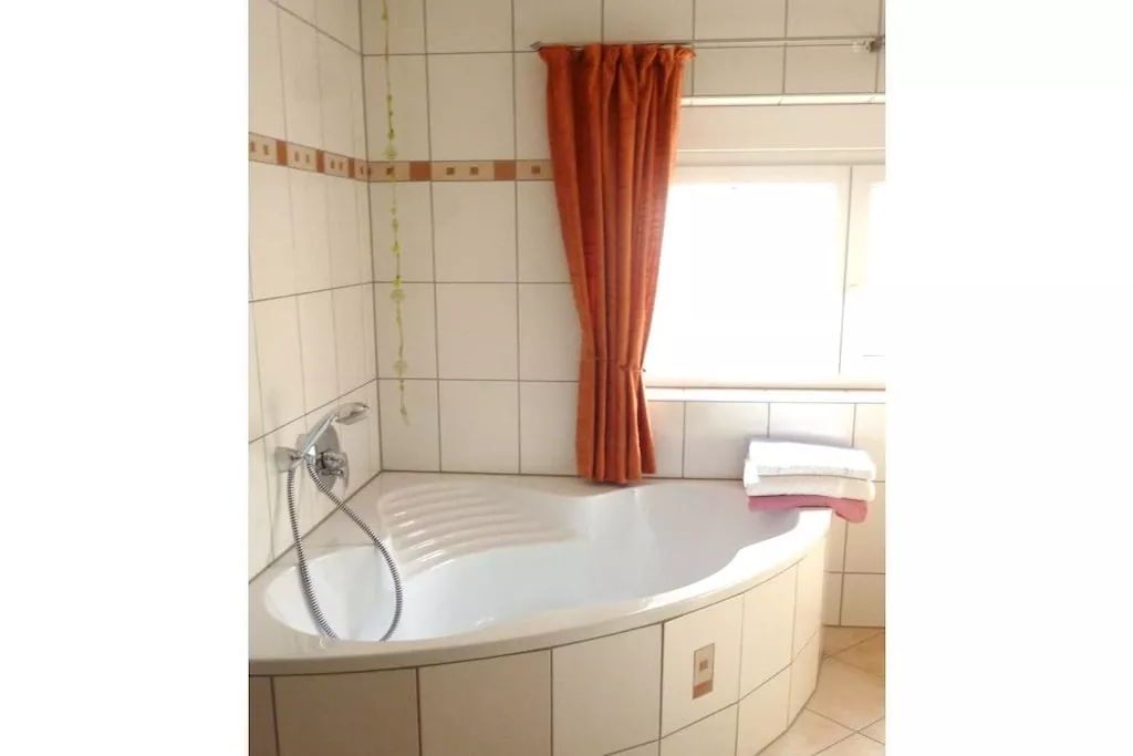 13650-Badkamer