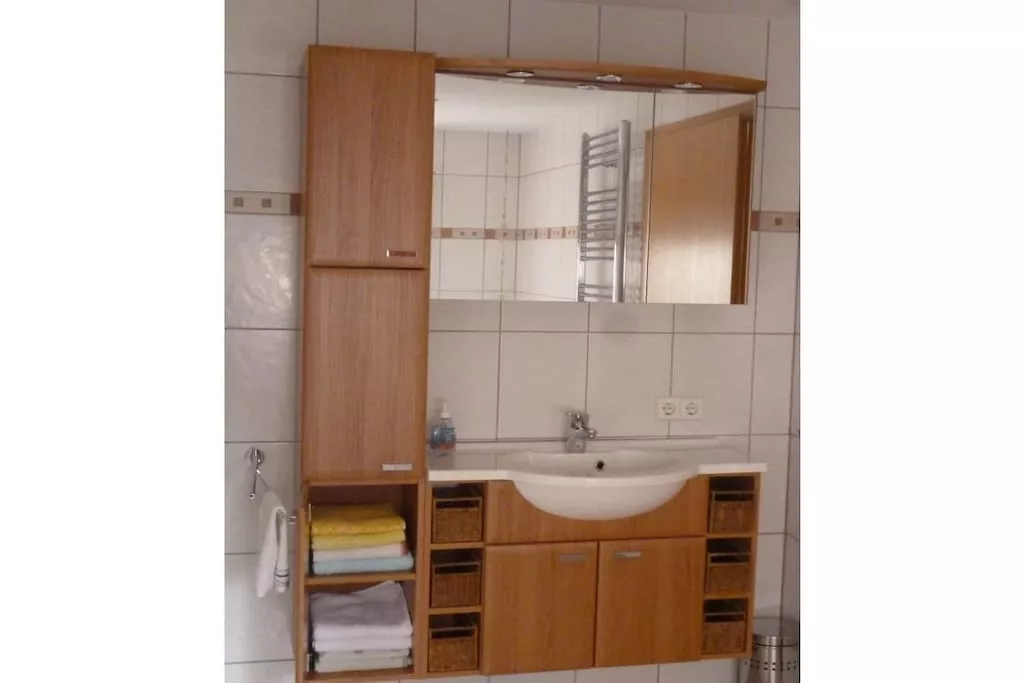 13650-Badkamer