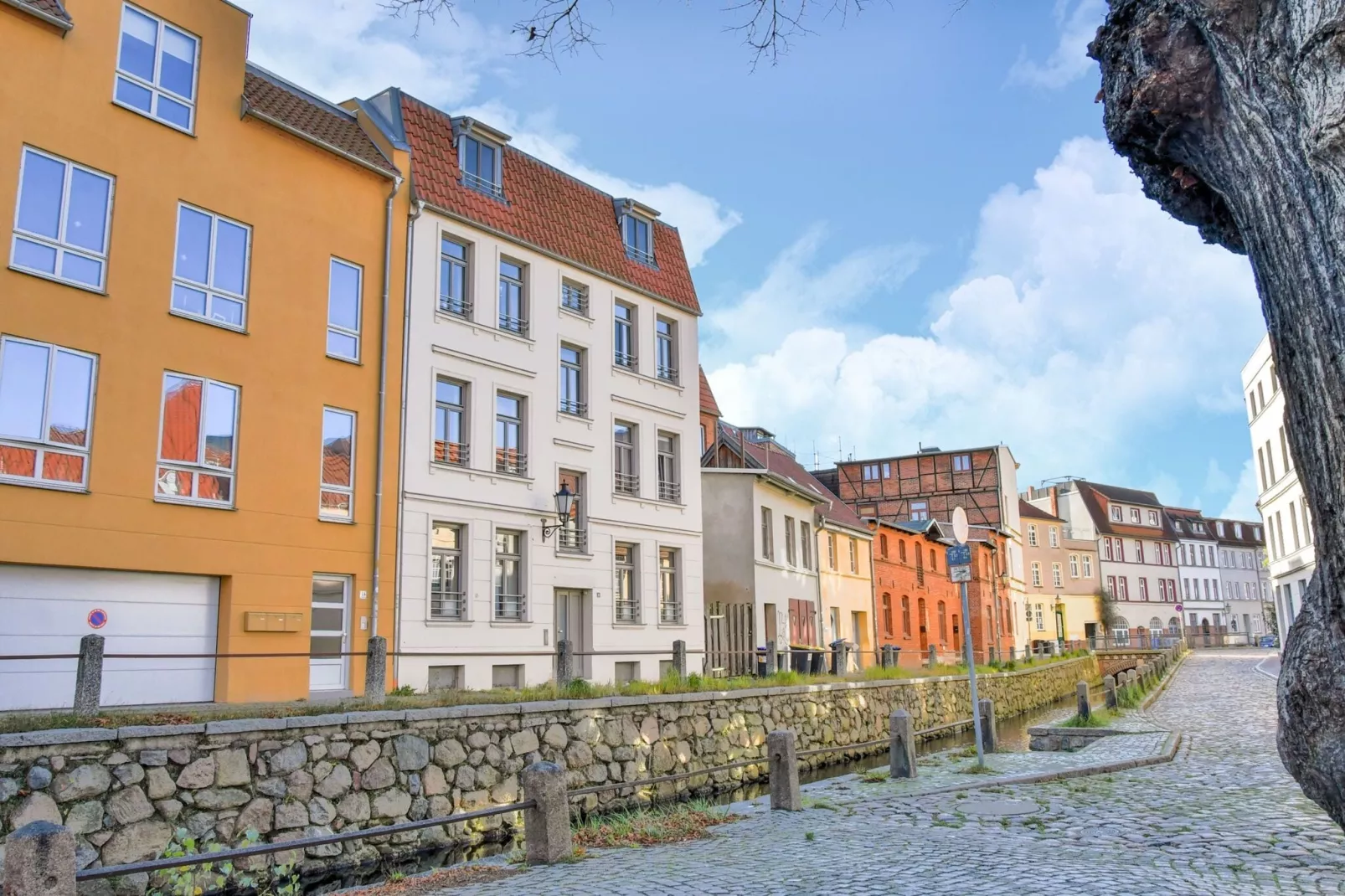 Ferienwohnung Lee in alter Stadtvilla-Buitenkant zomer