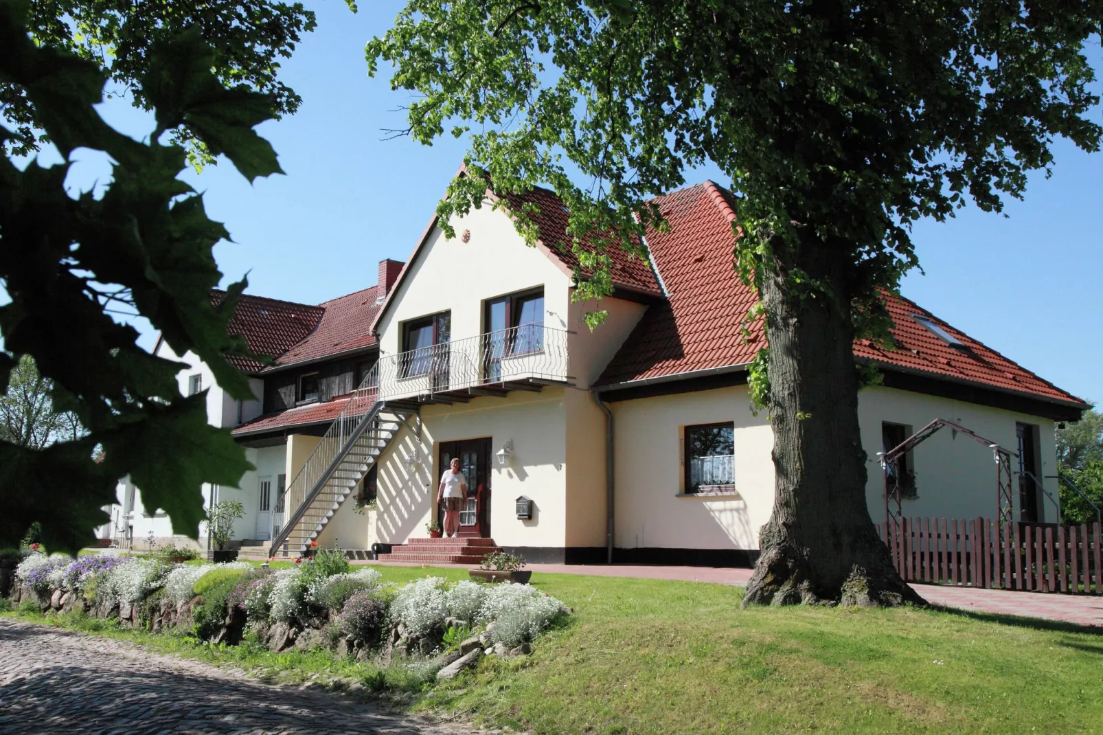 Ferienwohnung mit Feldblick-Buitenkant zomer