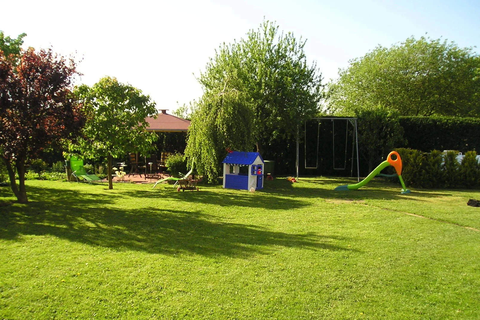 Ferienwohnung mit Feldblick-Tuinen zomer