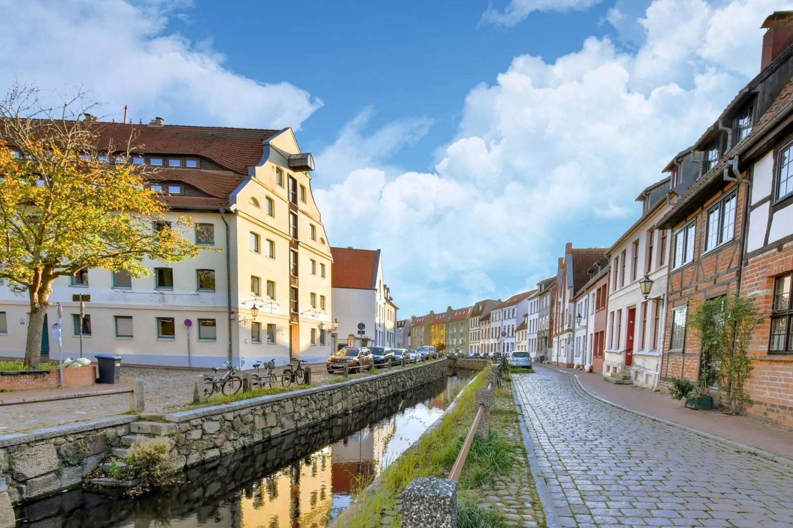 Komfortable Ferienwohnung in alter Stadtvilla Luv-Gebieden zomer 1km