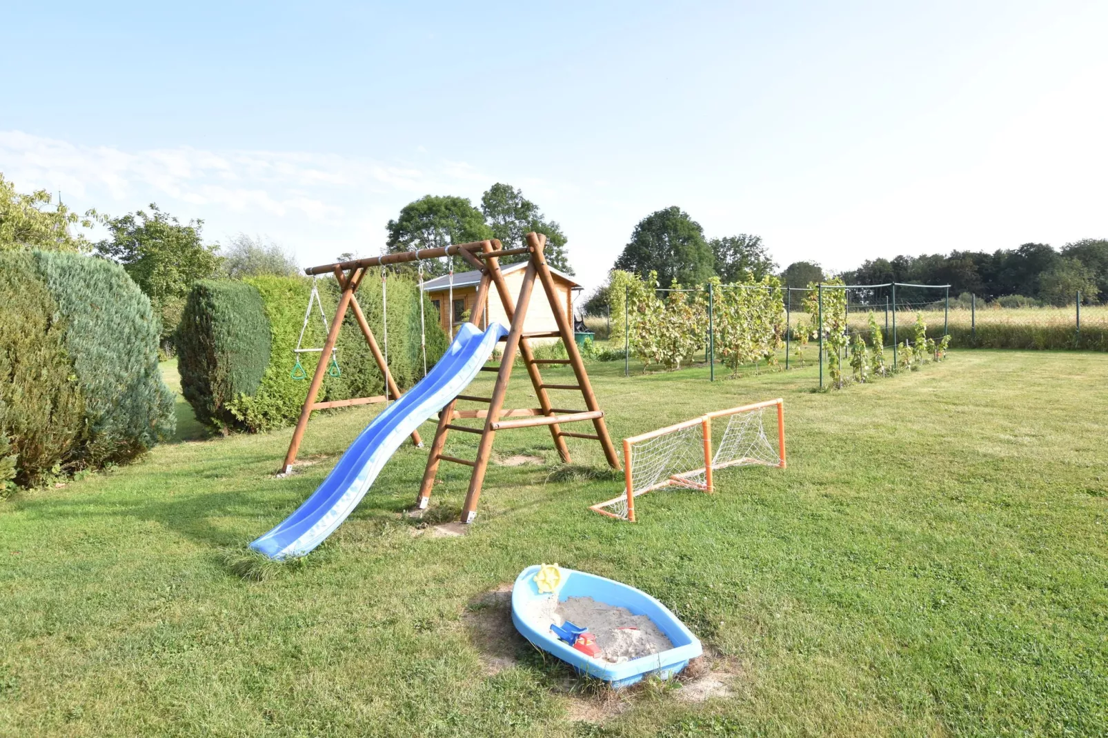 Platz im Grünen 1-Tuinen zomer