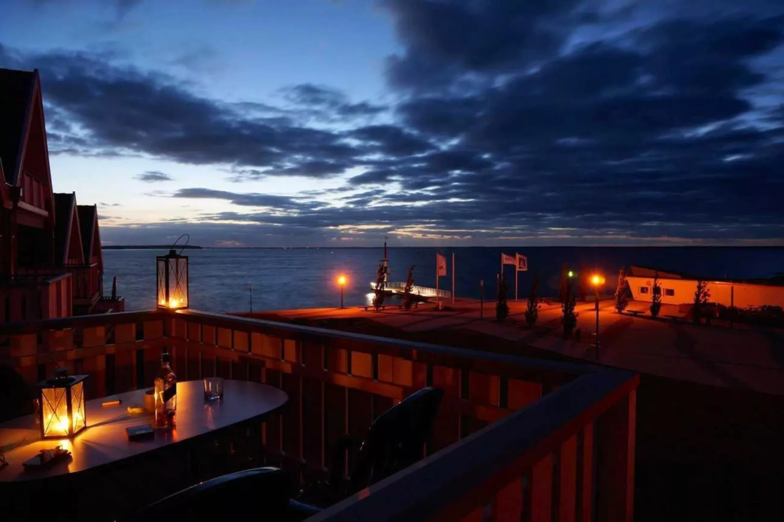 Kapitänsdeck 6 Pers 425-Terrasbalkon