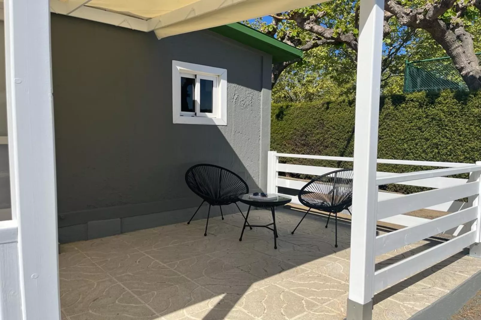 Camping Cambrils Playa 3 BUNGALOW NEW MEDITERRANI-Terrasbalkon