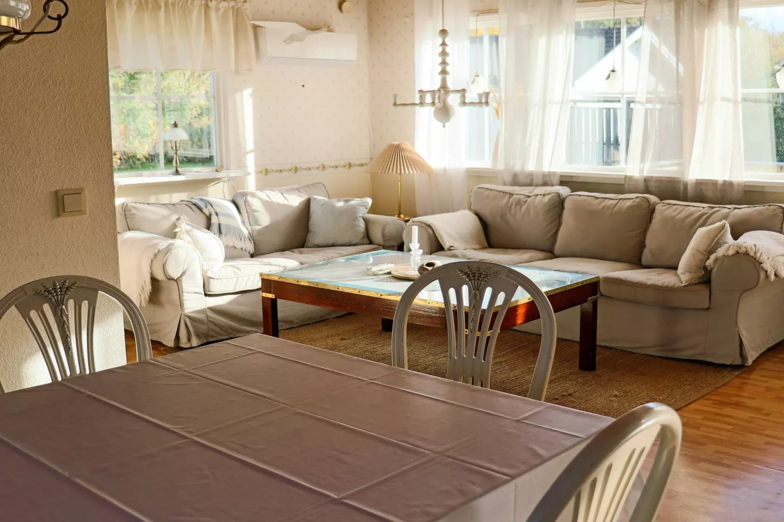 Charmant vakantiehuis met terras-By Traum-Binnen
