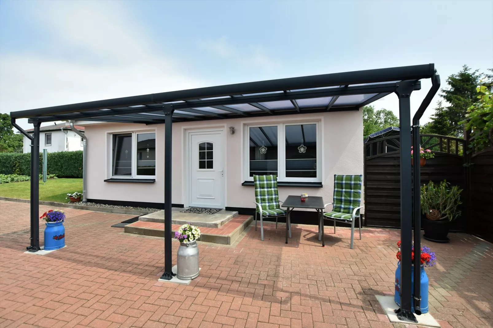 Gartenbungalow-Terrasbalkon