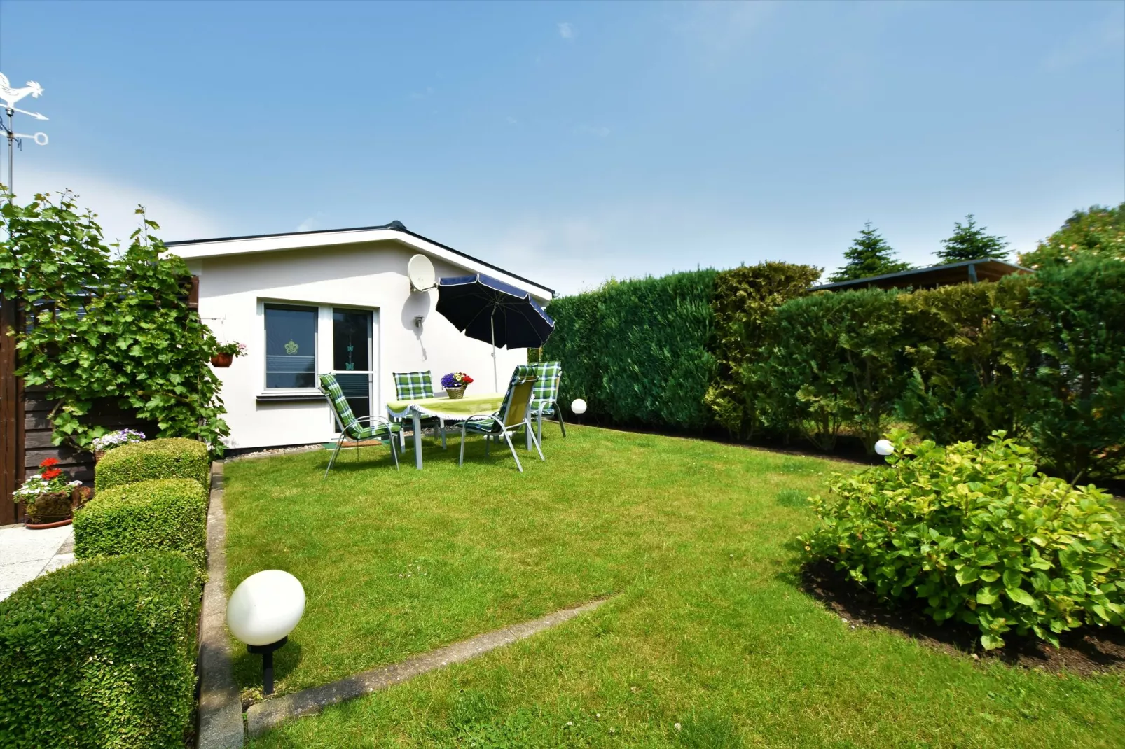 Gartenbungalow-Buitenkant zomer