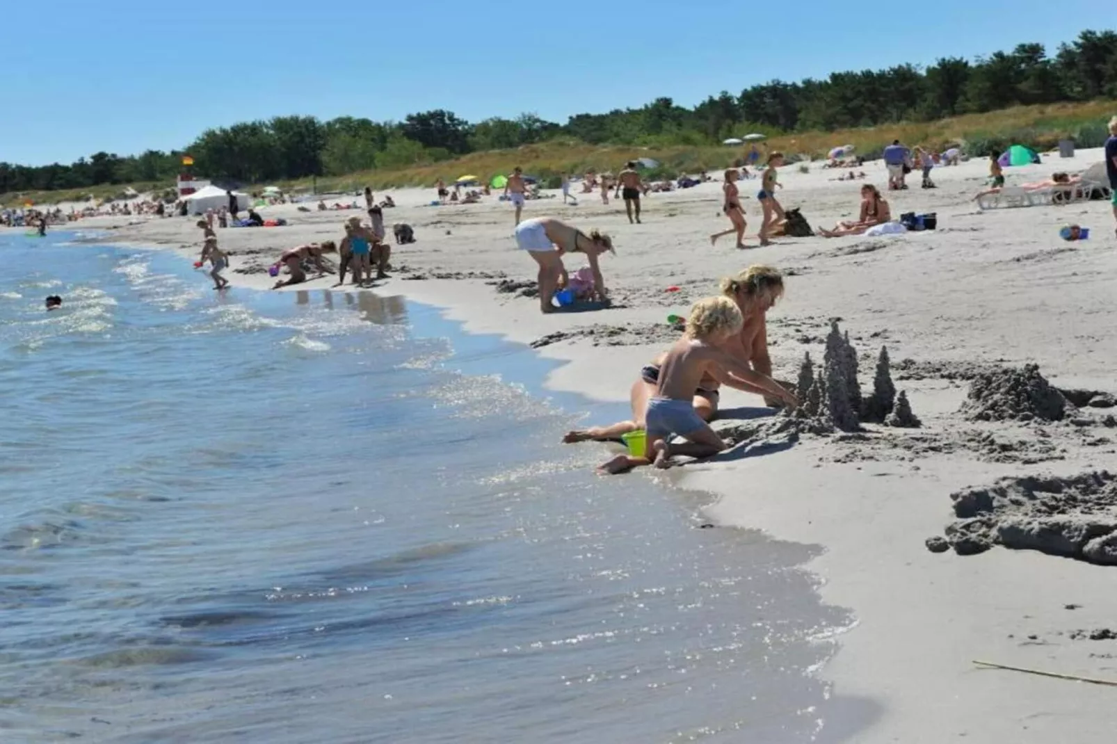 Vakantiehuis met gemakkelijke toegang tot de buitenlucht-Waterzicht