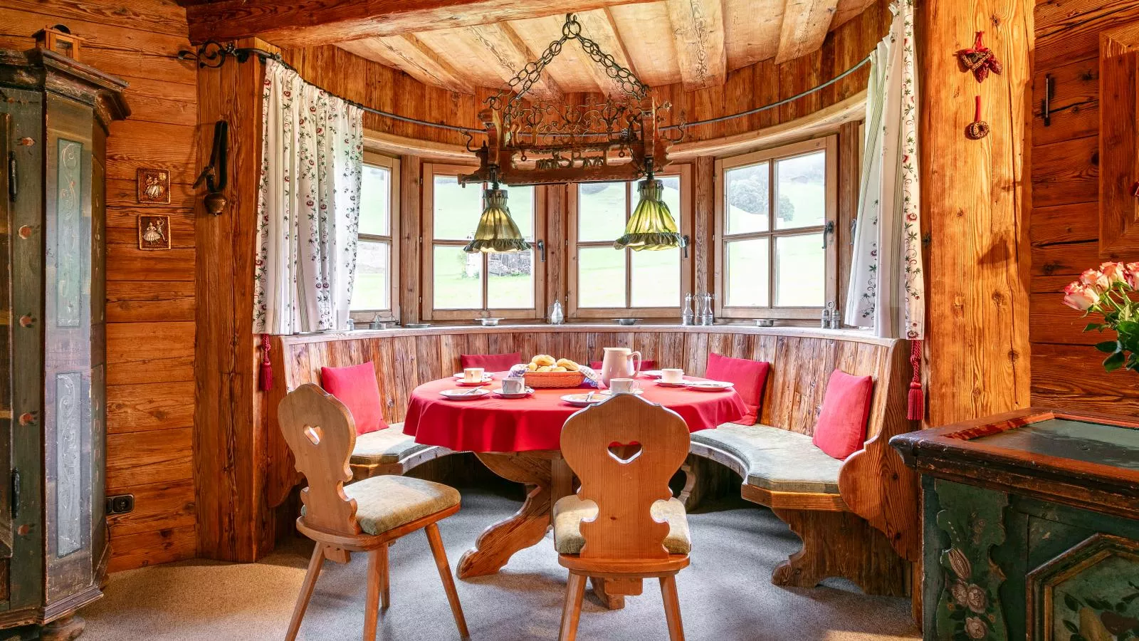 Chalet Rettensteinblick-Eetkamer