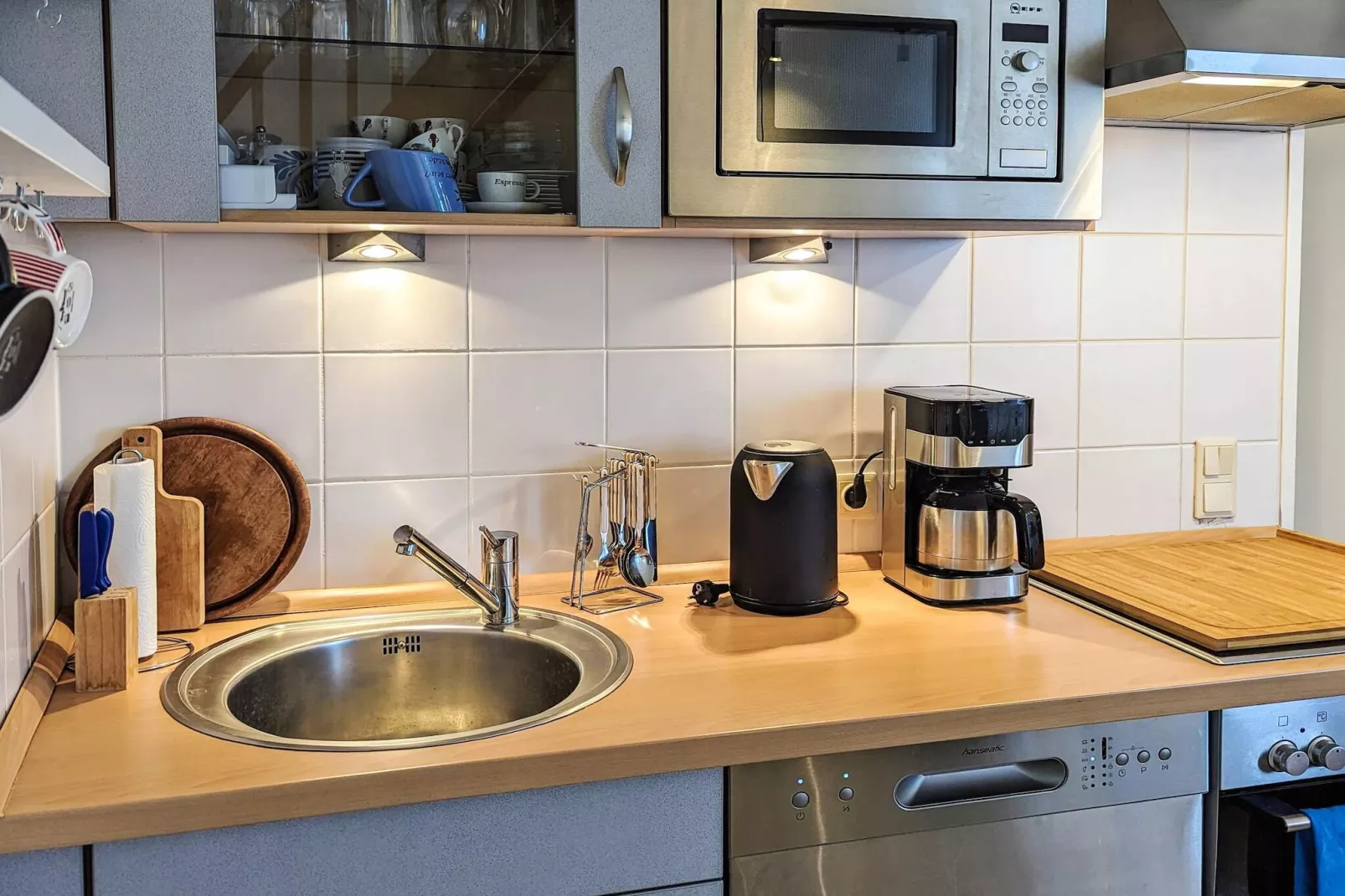 Comfortabel vakantiehuis in de natuur-Binnen