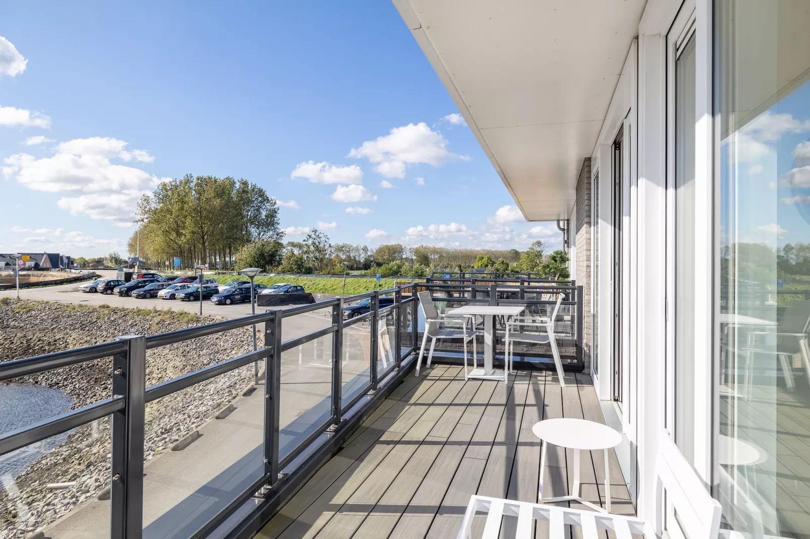 Appartement Vista Maris "Charlotte's Parel" - Havenweg 8-44  Sint-Annaland-Terrasbalkon