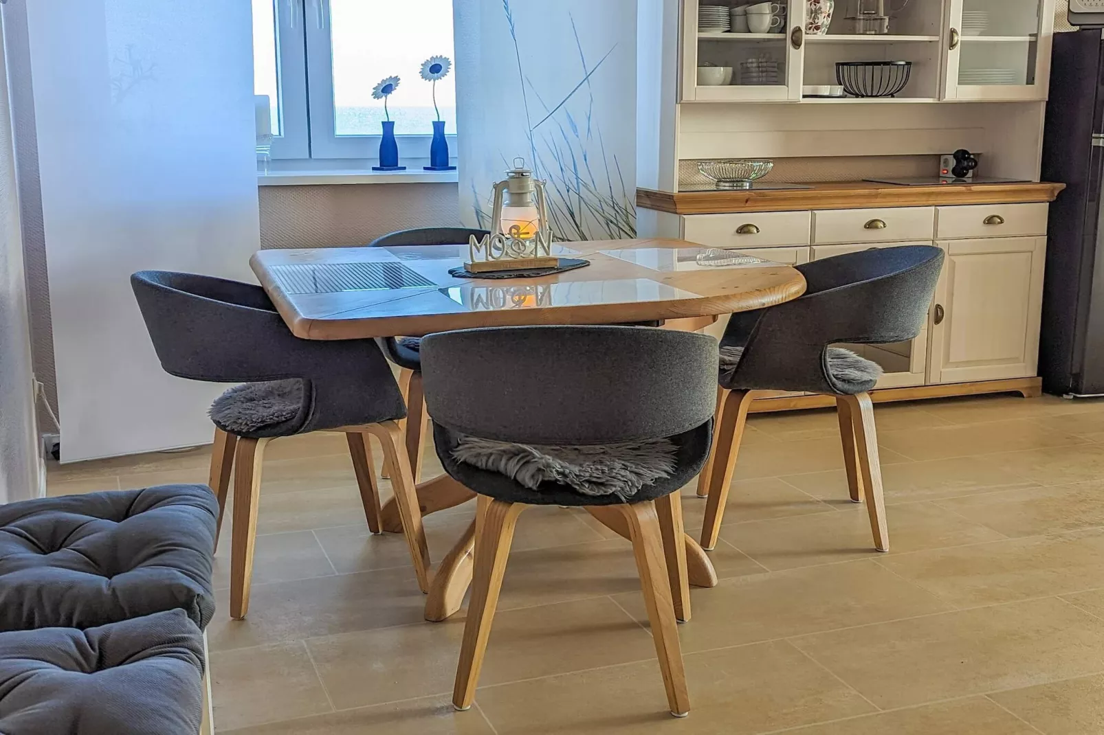 Comfortabel vakantiehuis in de natuur-Binnen