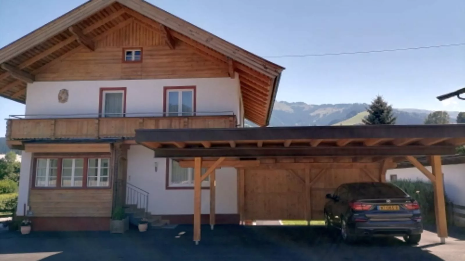 Chalet Staffner-Buitenkant zomer