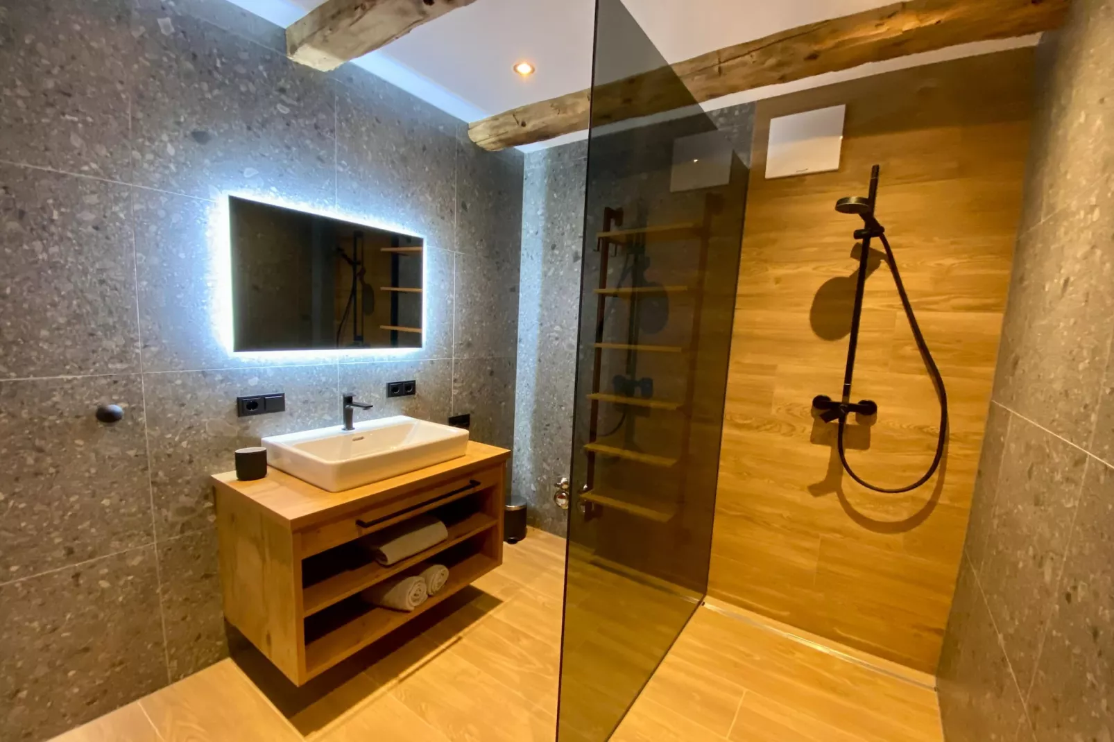 Appartement "Gams-Bartl" mit Zusatzzimmer 6 Personen-Badkamer