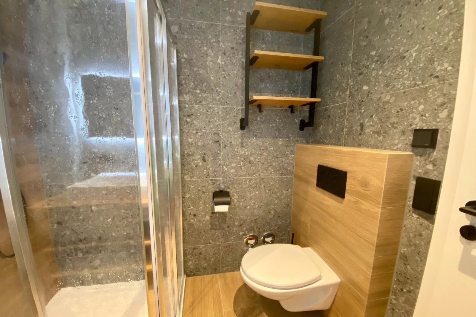 Appartement "Schnauz-Bartl" 3-4-Badkamer
