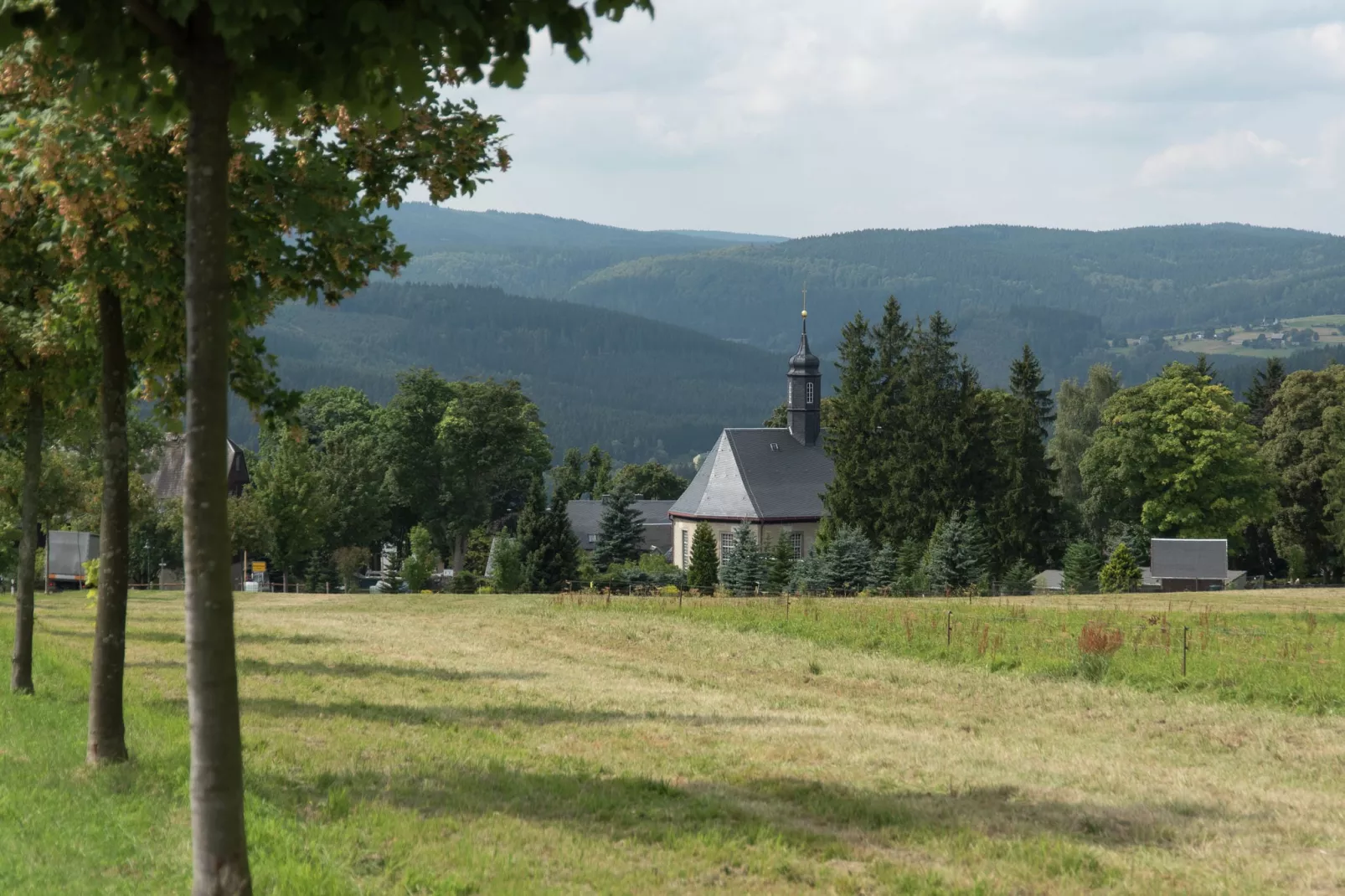 Im Erzgebirge-Gebieden zomer 1km