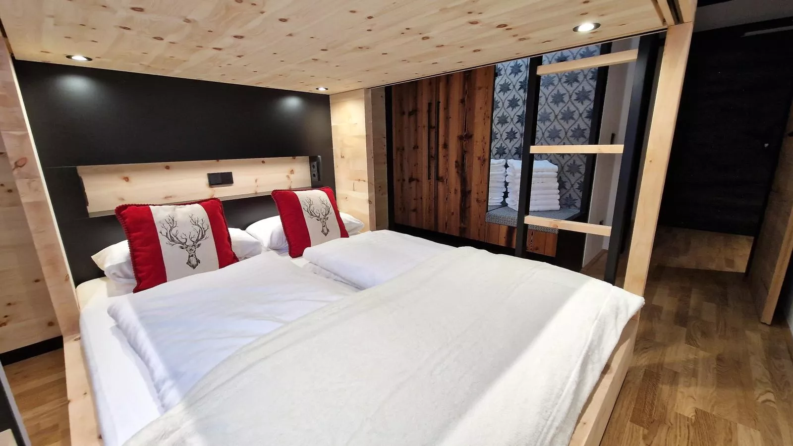 Zirbenlodge Sonnenalpe Nassfeld-Slaapkamer