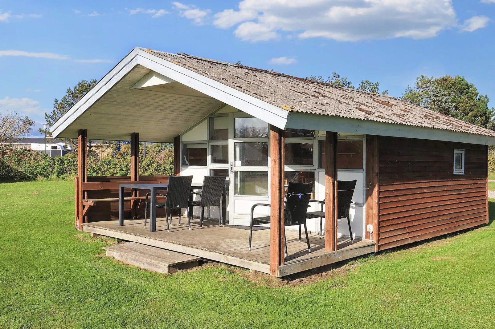 Hut in campingresort met verwarming-Buitenlucht