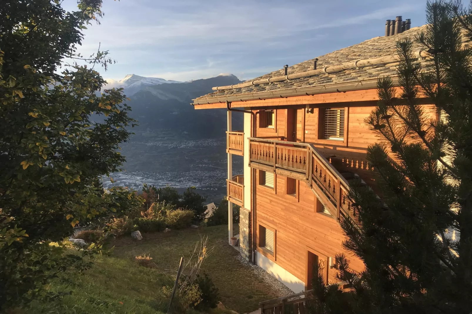 Perce Neige PN H - VIEW & CENTER Apartment 10 per-Buitenkant zomer