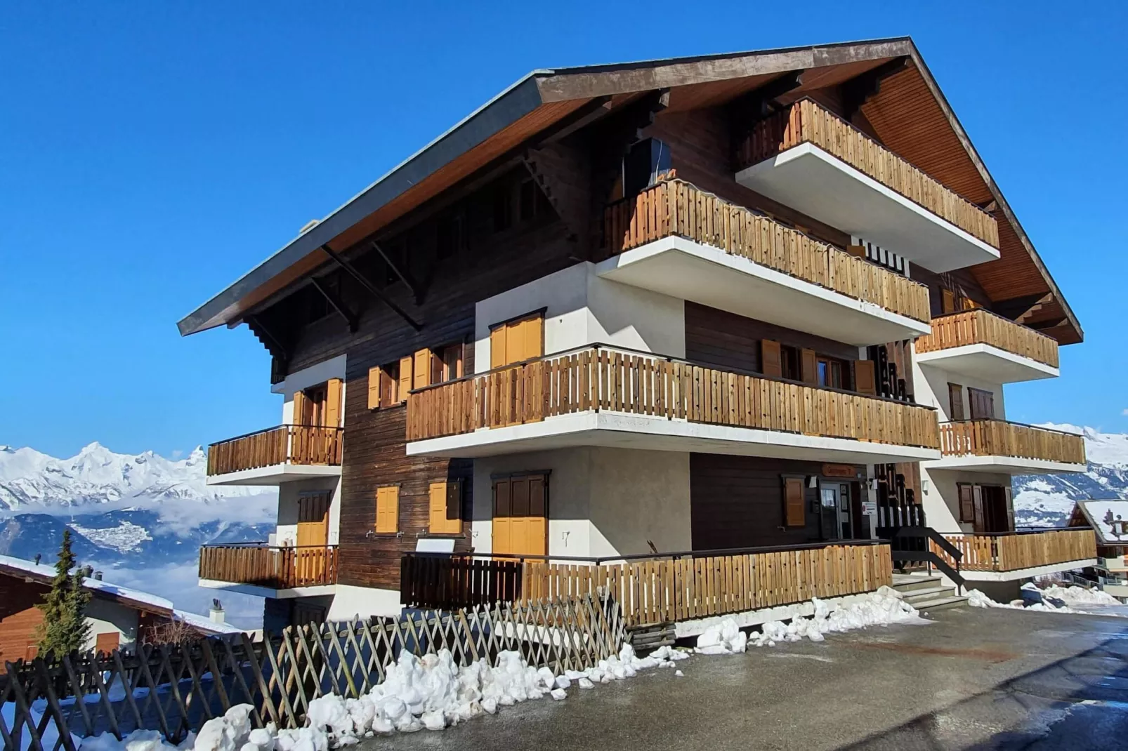 Greppons P 023 - MOUNTAIN apartment 8 pers-Buitenkant zomer