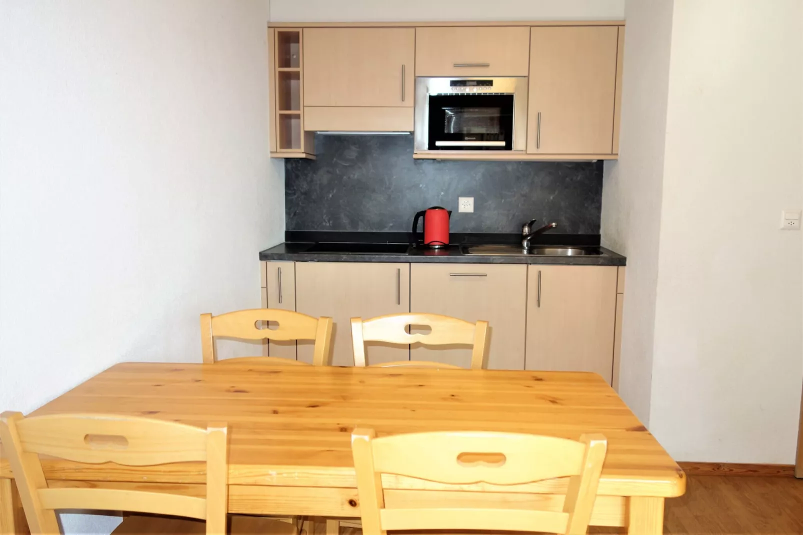 Pracondu 1 304 - OUTDOOR & FUN charming apartment-Eetkamer