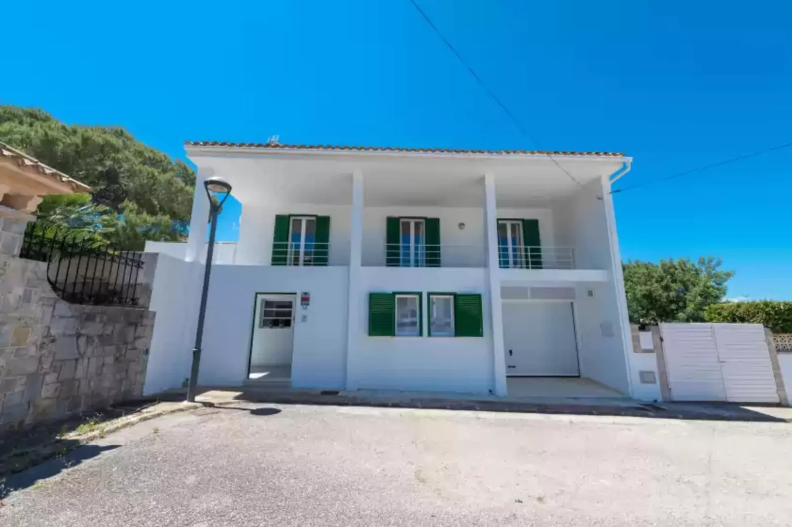Can Roig (caldes)-Buitenkant zomer