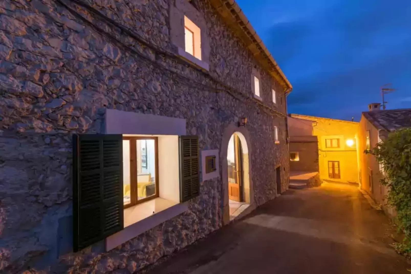 Can BessÓ Mancor De La Vall-Buitenkant zomer