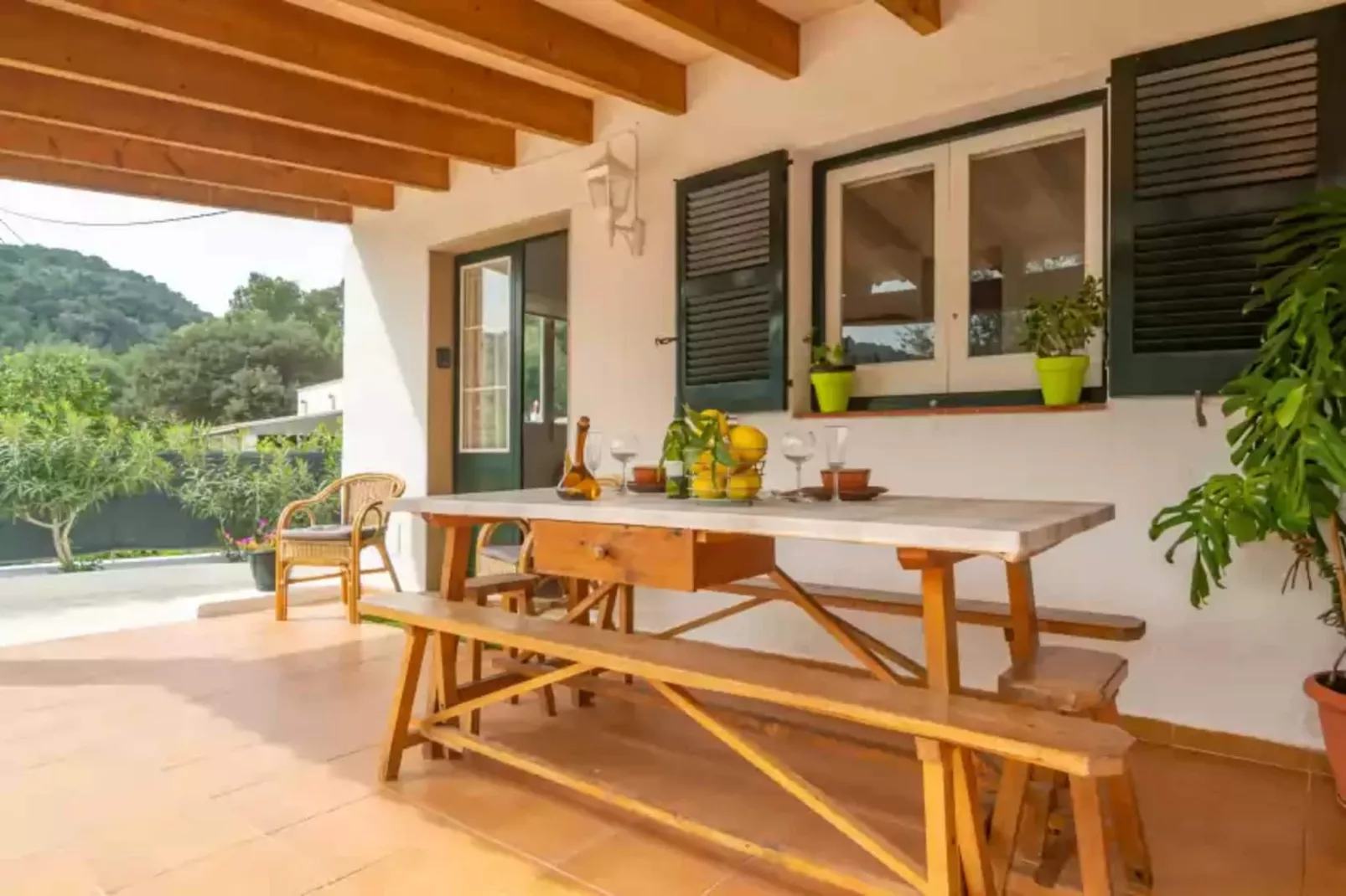 Casa Dina-Buitenkant zomer