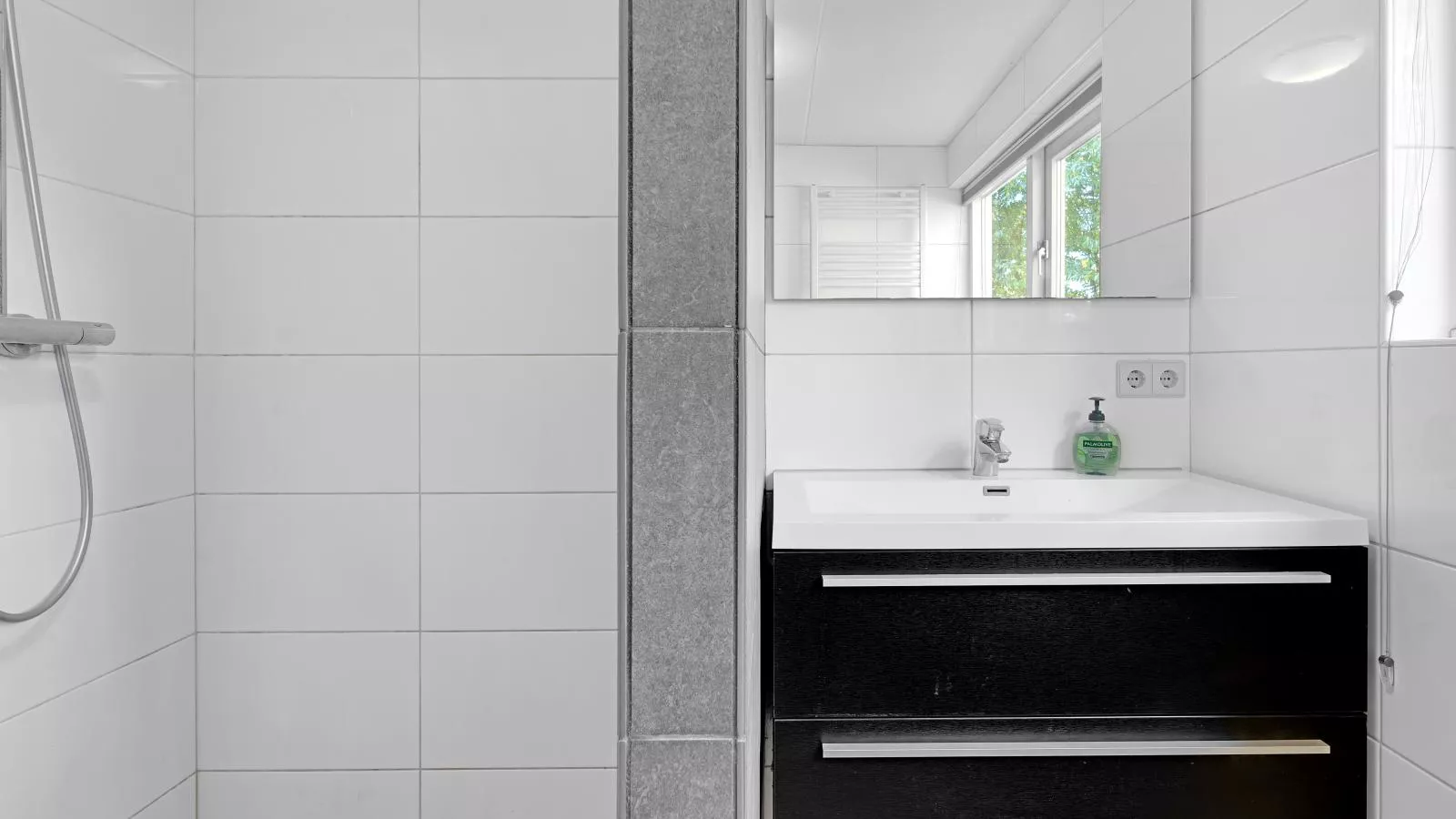 Boszicht Reutum-Badkamer