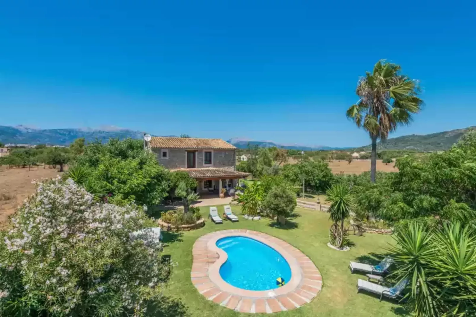 Finca Can Diego-Buitenkant zomer