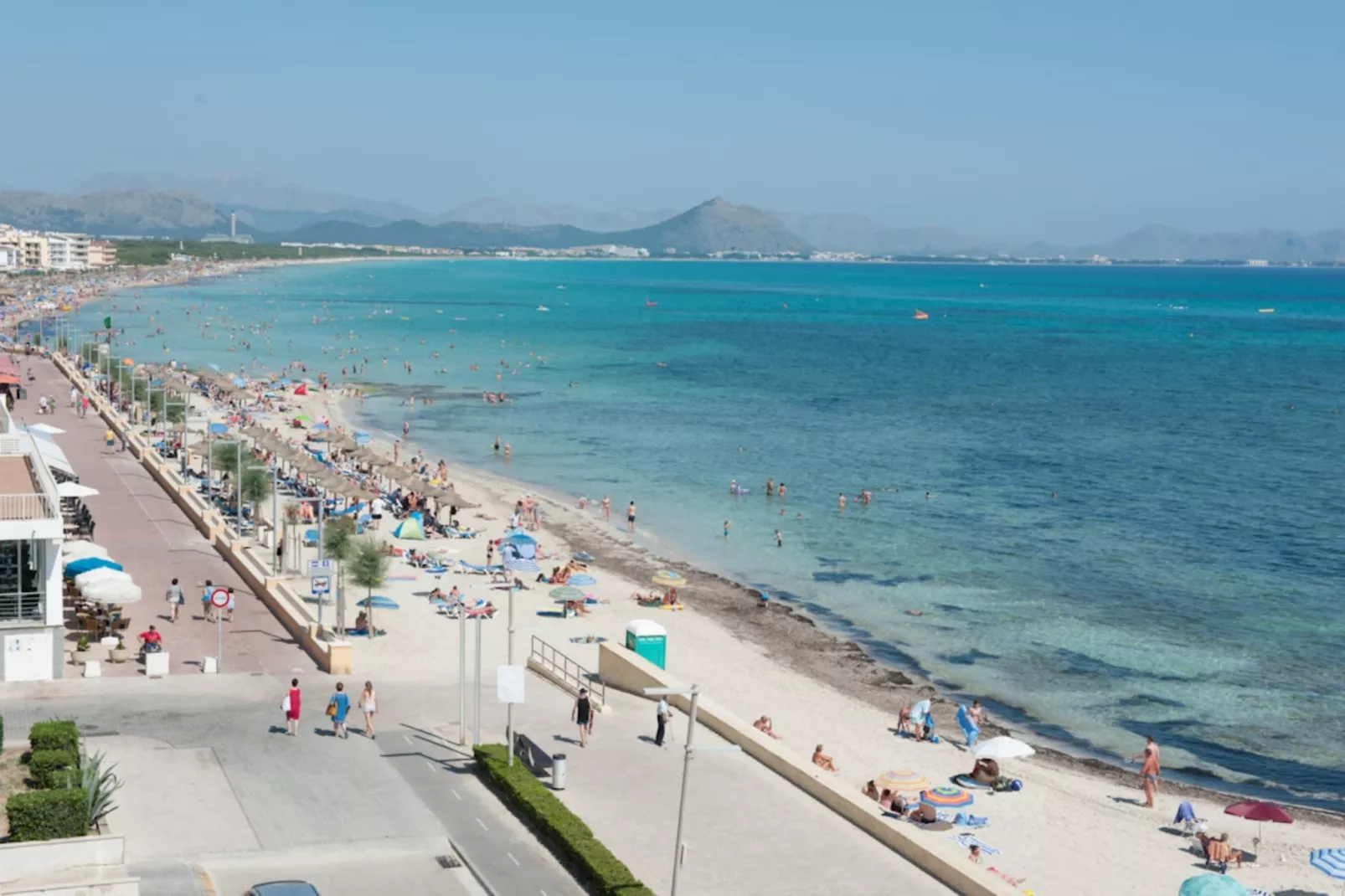 Castello Platja-Buitenkant zomer